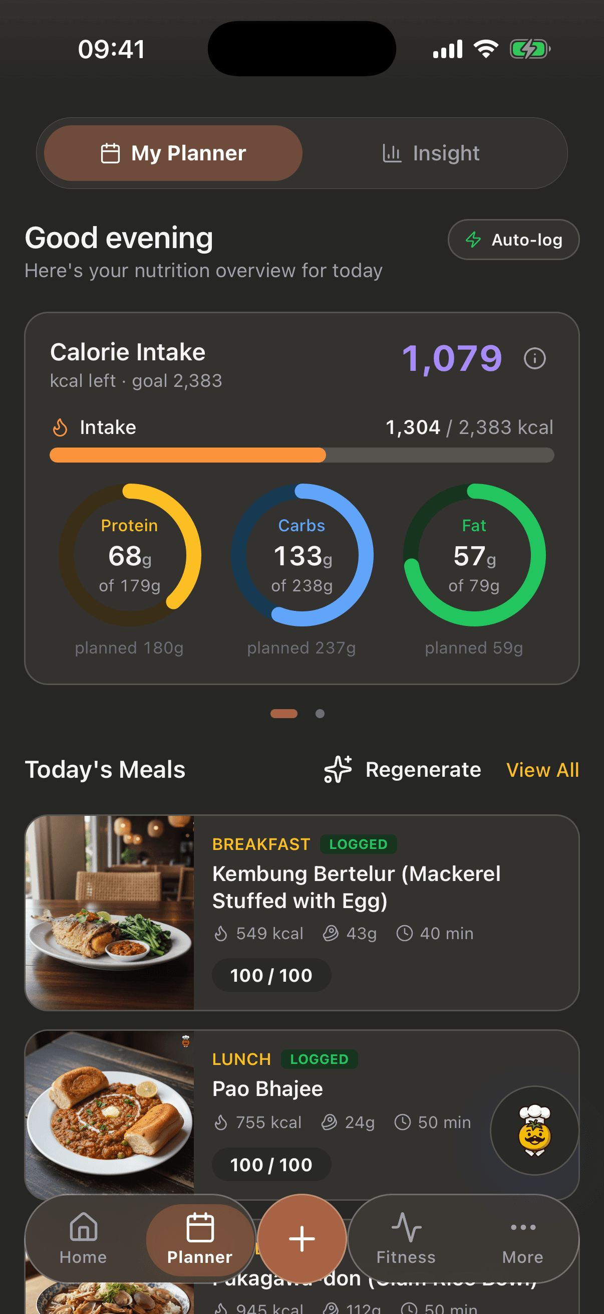 CuocoMitra planner: calorie intake, macro rings and auto-logged meals for today, dark mode
